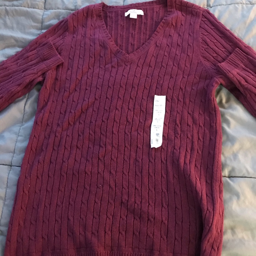 Long sleeve v neck sweater